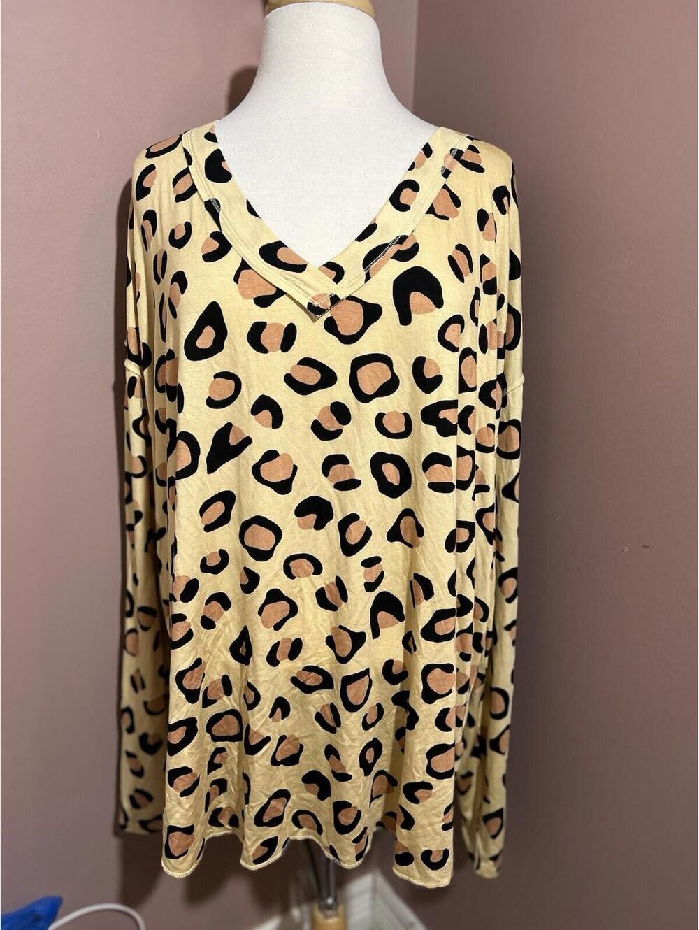 LuLaRoe Vicki Long Sleeve Top Womens 3XL Raw Edge Leopard Soft Stretchy New